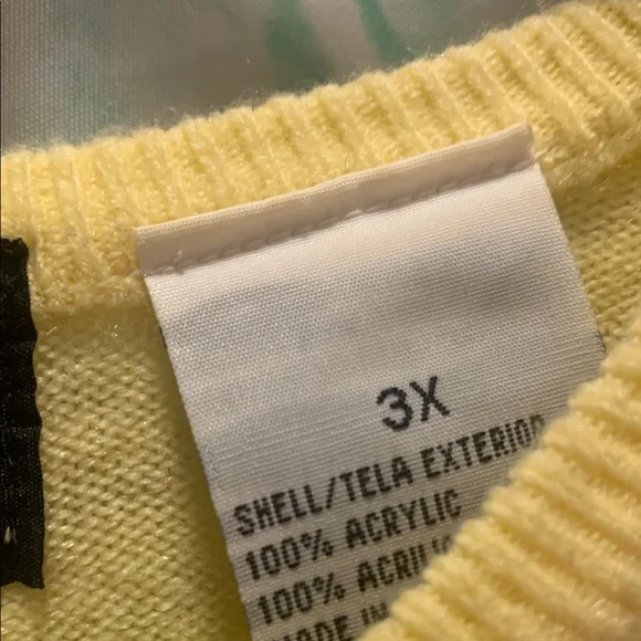 Sag Harbor Yellow V-Neck Sweater with Relaxed Fit - Picture 3 of 7